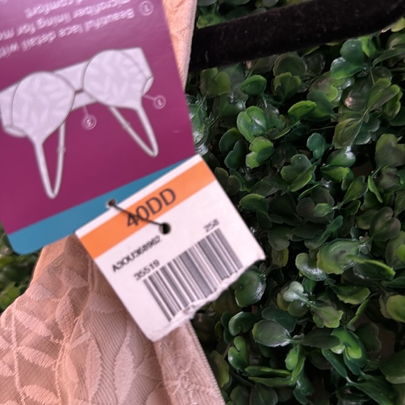 OLGA 40DD 40 E WOMENS MINIMIZING BRA BEIGE LACE SLIMMING PLUS SIZE ⭐️⭐️⭐️NEW - Picture 4 of 7